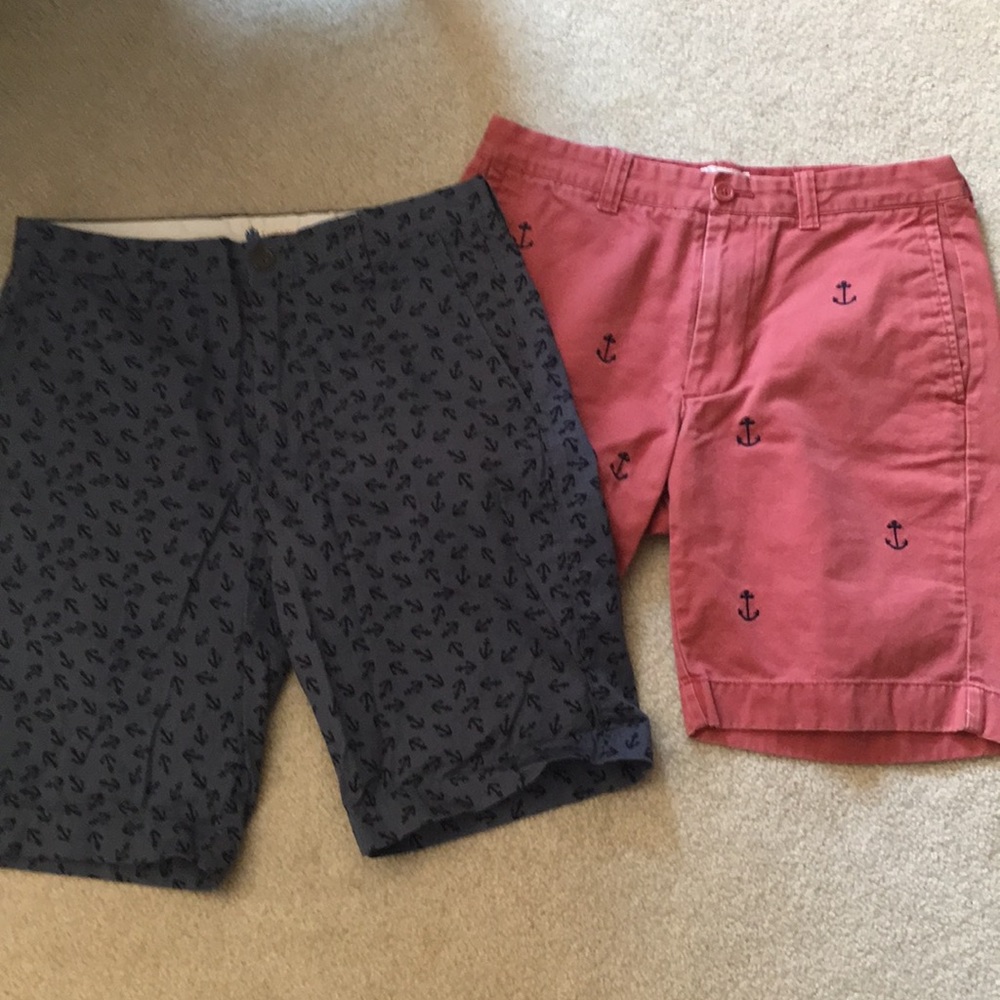 Two pair of mens shorts